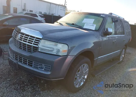 2011 Lincoln Navigator из США, поврежденный, VIN 5LMJJ2H57BEJ03590